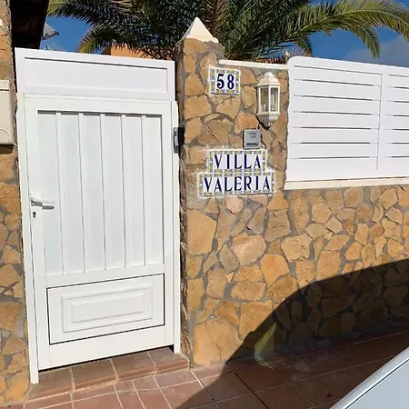 Casa vacanze Fuertebeds Villa Valeria *